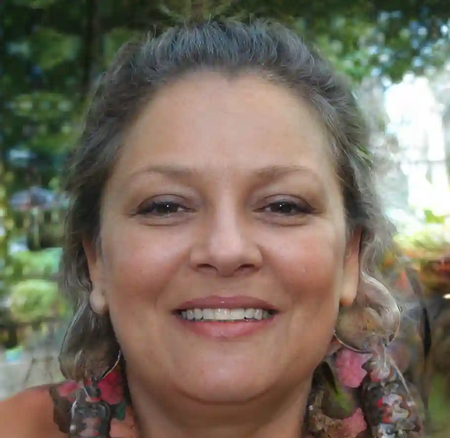 Juliana S.